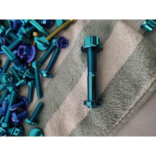 cốt và tán titan gr5 bắt phuộc giữa tất cả các loại xe