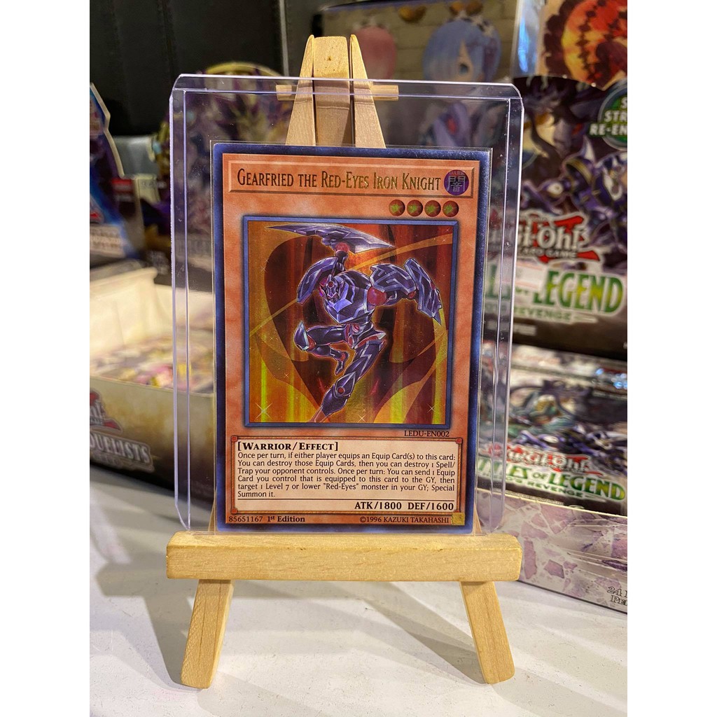 Lá bài thẻ bài Yugioh Gearfried the Red-Eyes Iron Knight - Ultra Rare - Tặng bọc bài nhựa bảo quản