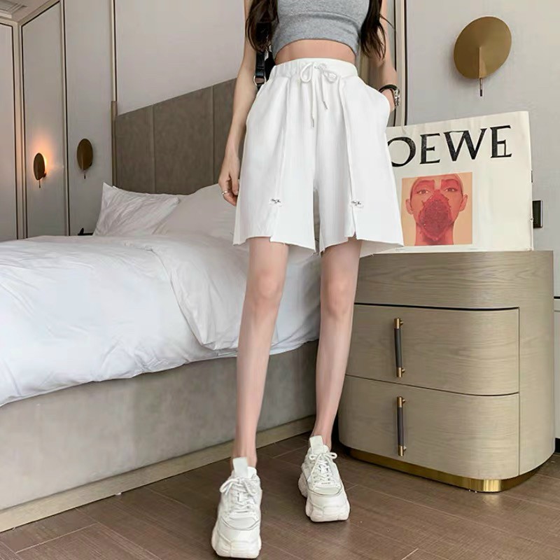 Quần Đùi Unisex ZenOne, quần short nữ xẻ logo ống rộng chất liệu cotton dày dặn lên form đẹp phong cách ulzzang