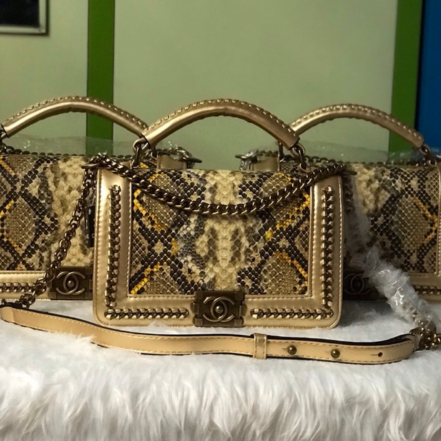 Túi boy vân da trăn viền xích size 25cm đẹp nha khách