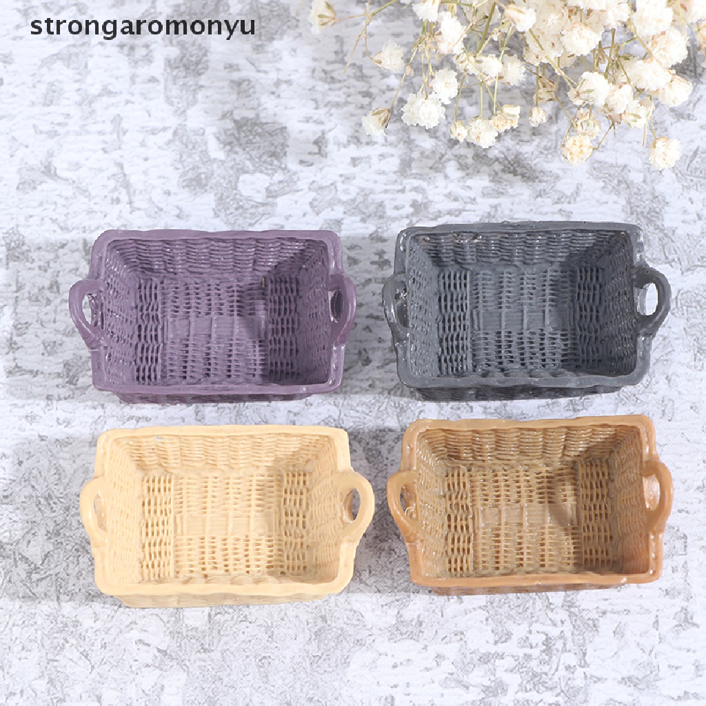 Mô hình giỏ đựng đồ mini bằng resin cỡ 1/ 12 trang trí nhà búp bê