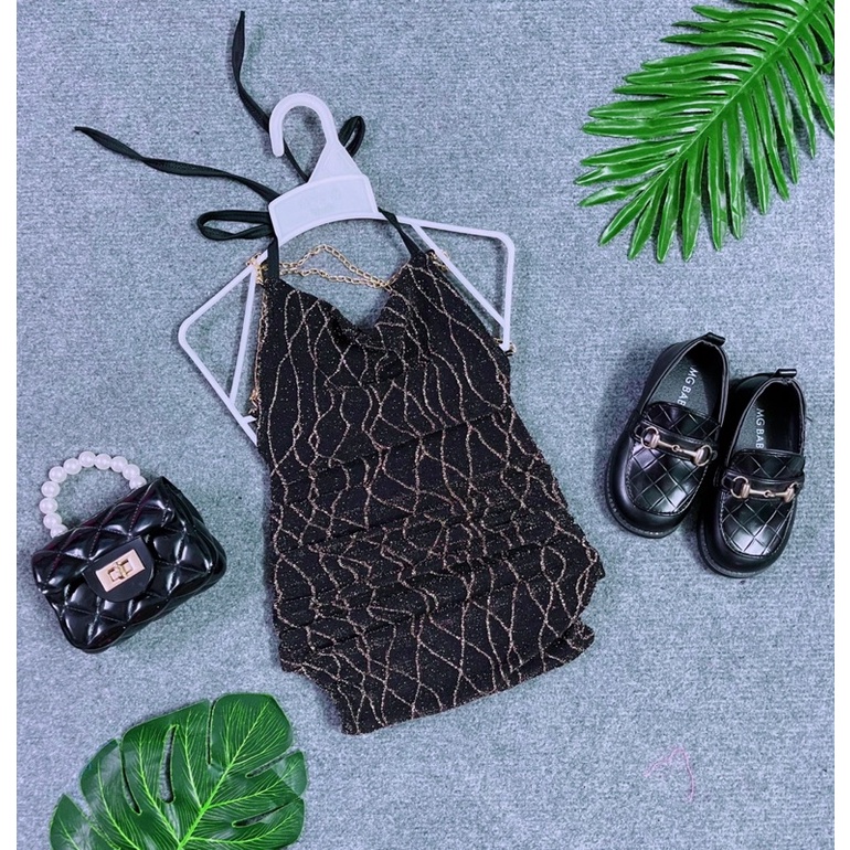 Đầm Body Nhũ Kim Tuyến Sang Trọng Hở Lưnh Xích Chéo Cho Bé