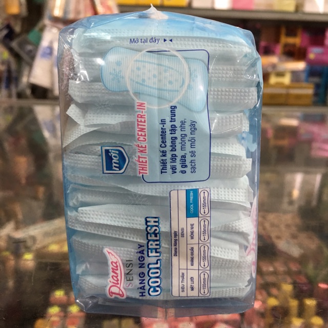 Băng vệ sinh Diana Sensi Cool Fresh hằng ngày 20 miếng 15.5 cm