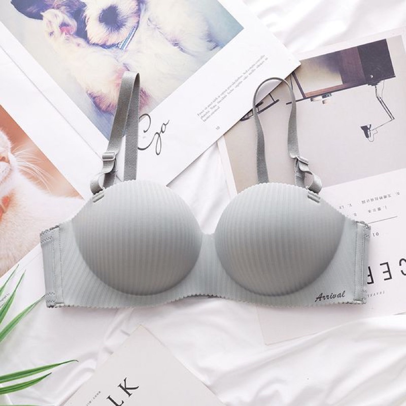 Áo cúp ngực chống tuột không gọng có thể tháo dây ra