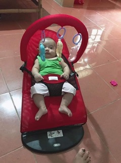 Ghế nhún cho bé