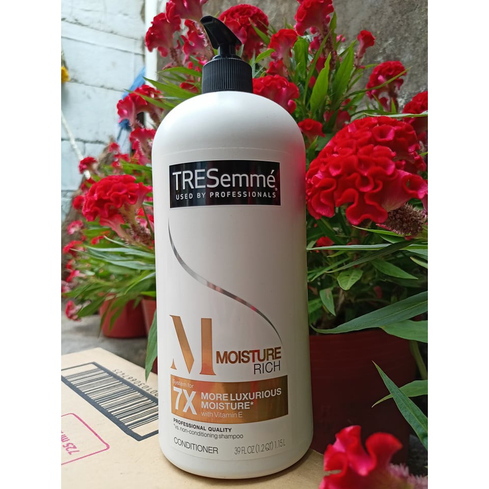 Dầu xã TRESemmé Moisture Rich 1150ml nhập Mỹ