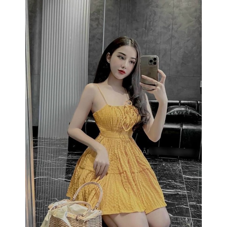 Đầm xốp 2 dây , dáng xòe ,có dây kéo sau, lên form cực xinh, cực chuẩn