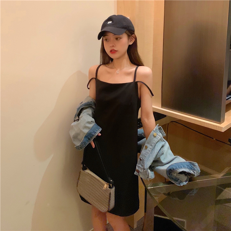 Đầm hai dây SUXI dáng ngắn xinh xắn phong cách Hàn Quốc