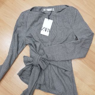 Áo nữ sọc trắng đen Zara Auth (Made in Turkey). Mình order bên nước ngoài.