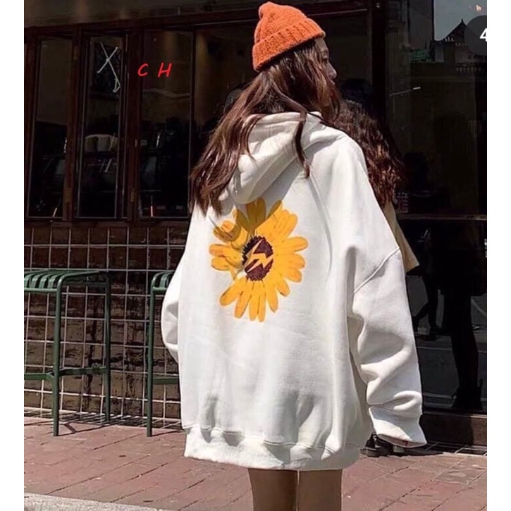 áo nỉ hoodie dáng thụng màu trắng hoạ tiết cúc vàng