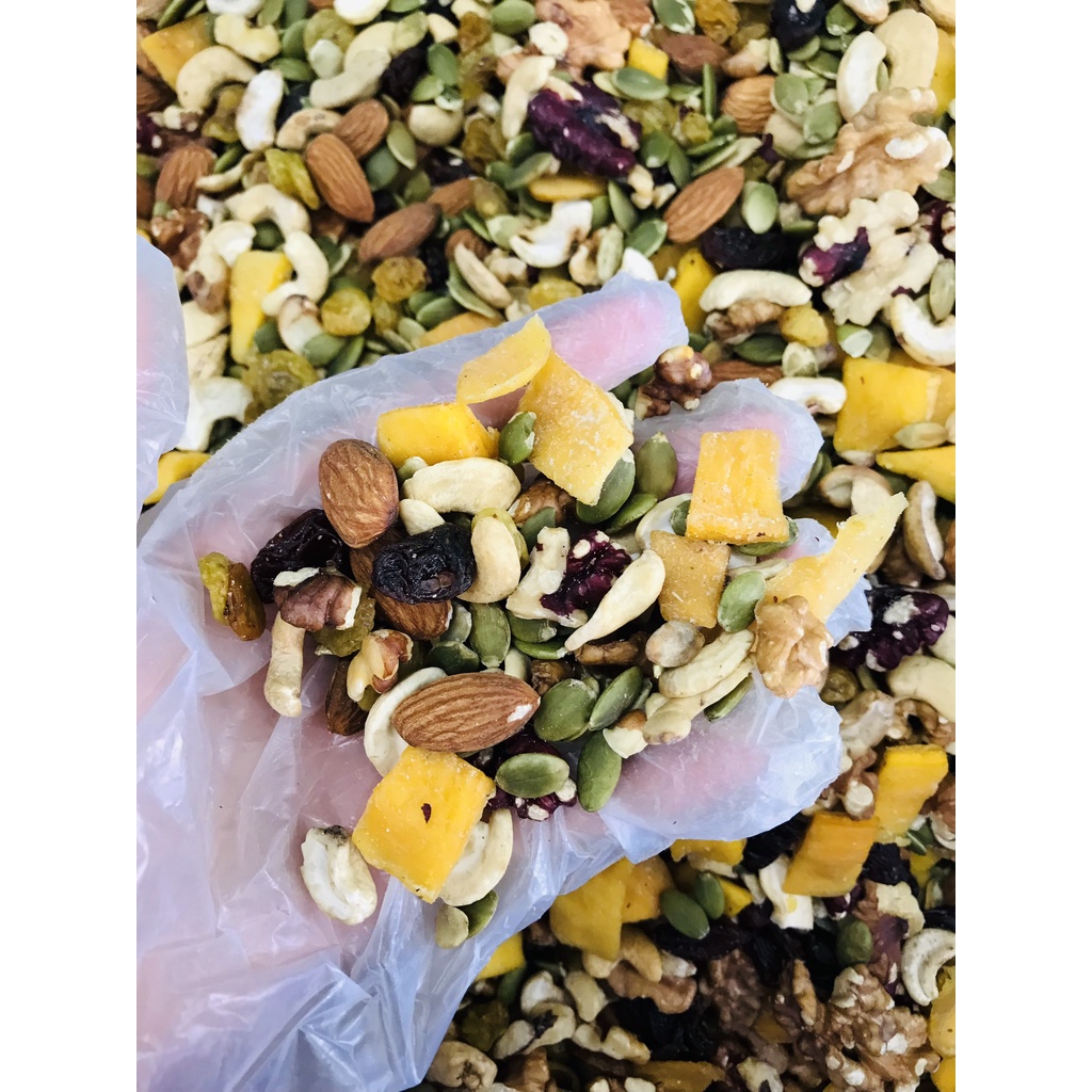 Hạt Các Loại Mix Nuts MFOOD Nhiều Vị Thơm Ngon, Phù Hợp Với Chế Độ Dinh Dưỡng Lành Mạnh, Bổ Sung Năng Lượng 250g - 500g