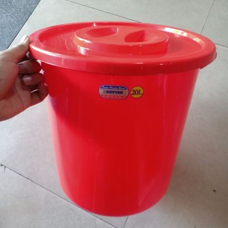 Xô nhựa tròn Duy Tân 20L ( Có nắp + quai xách )