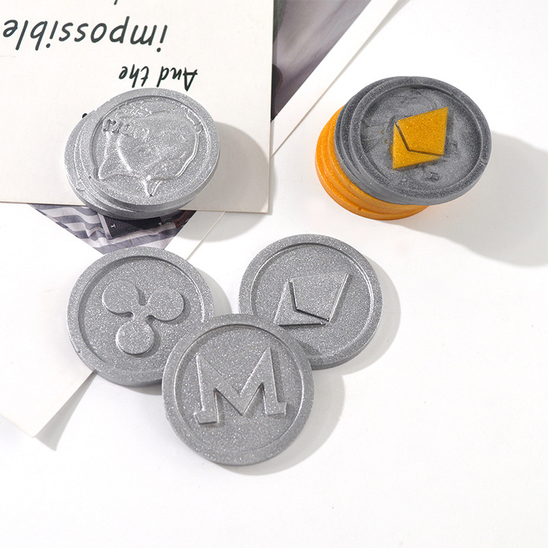 【Ready Stock】 Crystal Resin Chip Coin Mold Bitcoin Silicone Mold Commemorative Coin Mold Reusable DIY Game Craft Handmade Tool 【Ouiwe】