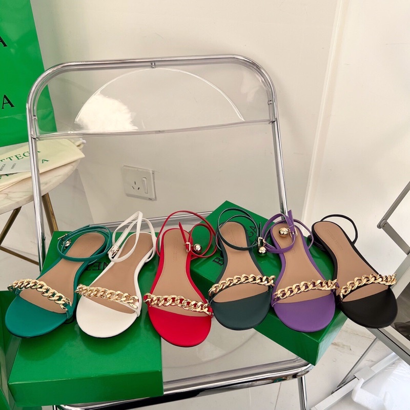Sandal nữ cao cấp thương hiệu Bottega Veneta mẫu mới hè 2022 quai dây xích trang trí đơn giản sành điệu