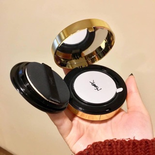 Phấn nước vỏ tròn tone màu 10 và màu 20