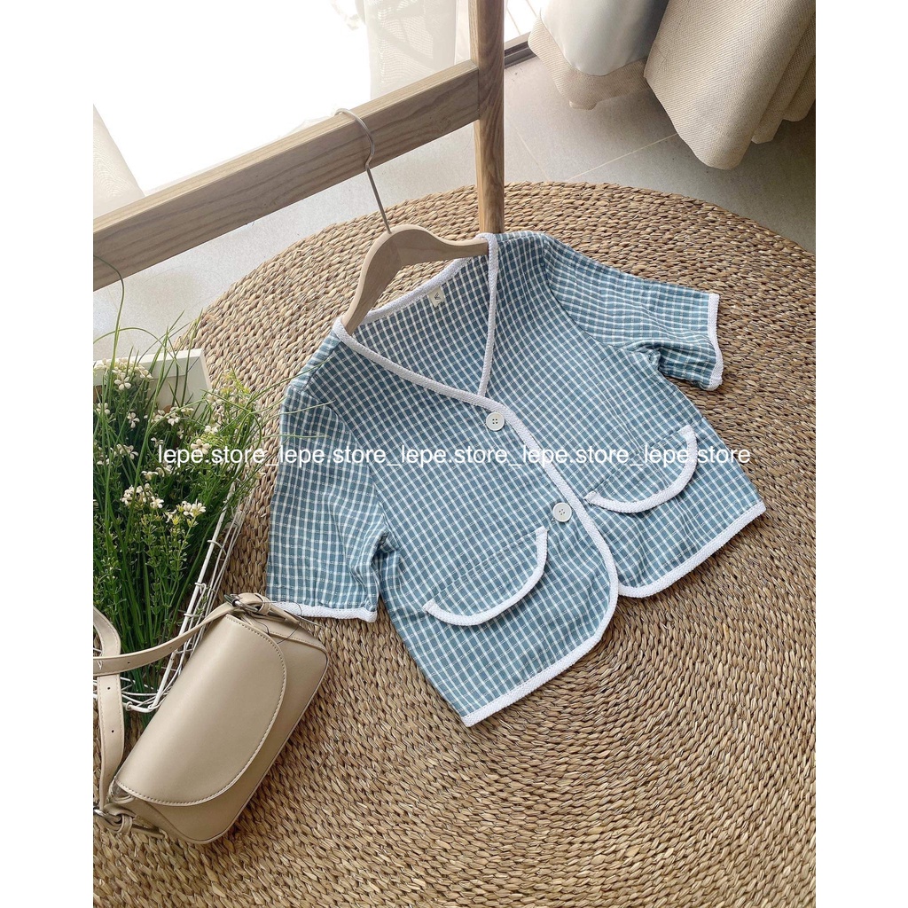 [SẴN] Áo kẻ sọc croptop 2 khuy cổ V vintage sang chảnh mát mẻ (ảnh thật ở cuối) | BigBuy360 - bigbuy360.vn