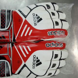 Găng tay thủ môn Adidas