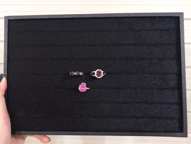 Khay đựng nhẩn bọc nhung