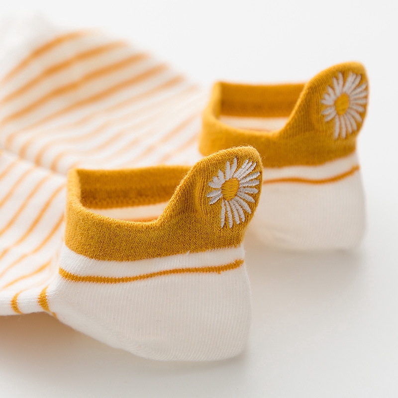 Vớ Cotton Cổ Thấp Thêu Họa Tiết Hoa Cúc Màu Sắc Ngọt Ngào Phong Cách Nhật Bản Thời Trang Cho Nữ