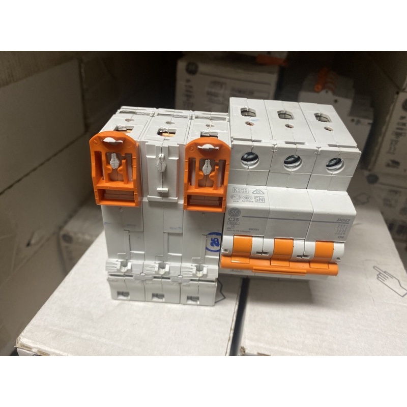 Cầu dao -MCB AC 3P 25A 6KA DG - General Electric