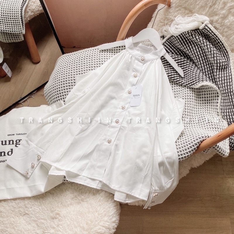 Áo tiểu thư khoét vai nút ngọc | BigBuy360 - bigbuy360.vn