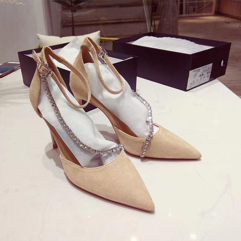 Giày Sandal Cao Gót Mũi Nhọn Khoét Rỗng Đính Đá Màu Đen Quyến Rũ Thời Trang Đi Biển Cho Nữ 2022