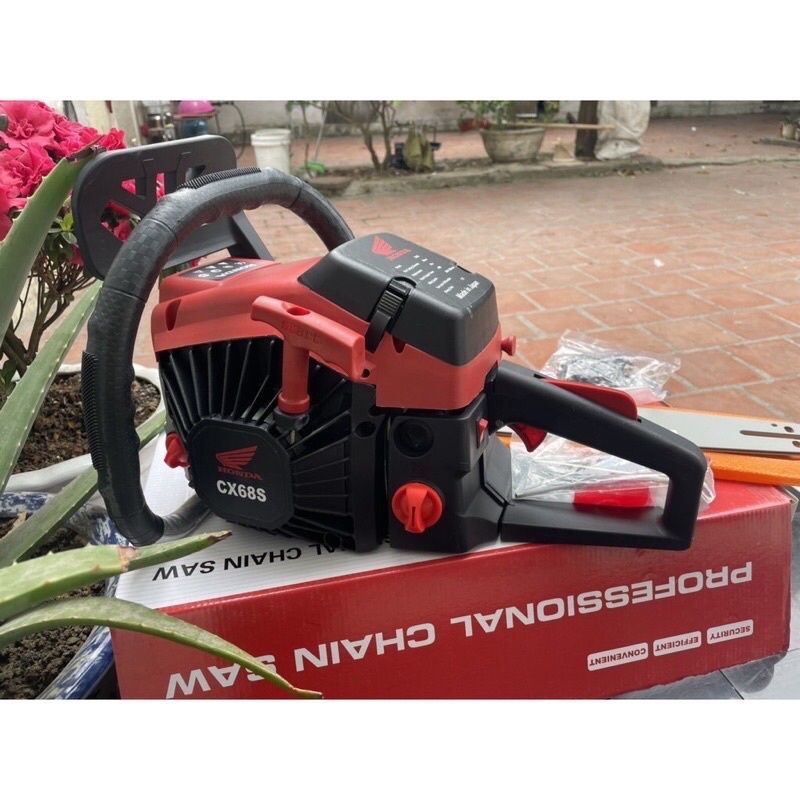 Máy cưa xích chạy xăng hondaCX68S - máy cưa gỗ động cơ 2 thì siêu khỏe dễ sử dụng
