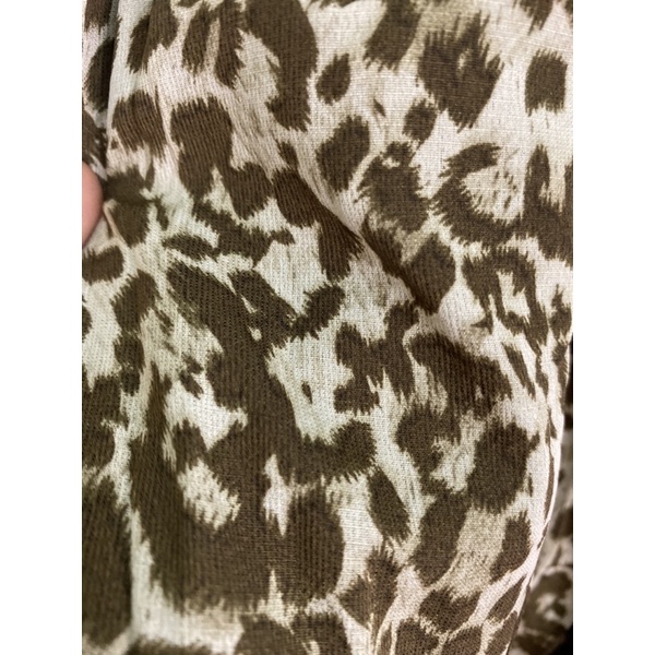 Chân váy dài lưng cao họa tiết da báo dáng xoè QC M01