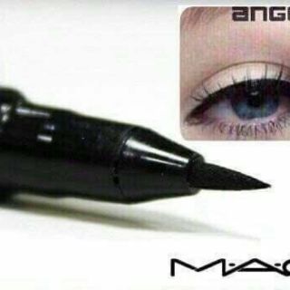 Bút lông kẻ mắt nước Mac