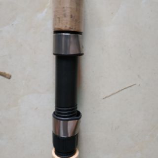 Cần lure cán gỗ 2 đọt catbon