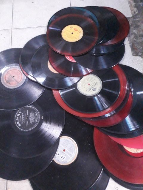 Combo 10 đĩa than cổ để trưng bày trang trí quán. 589nhattao