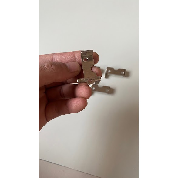 Thanh Sắt Ngang Giữ Lưỡi Và Cần Gạt Tông Đơ Magic Clip 8184