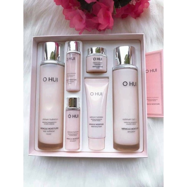 set Ohui hồng dưỡng ẩm Miracle Moisture cho da khô.