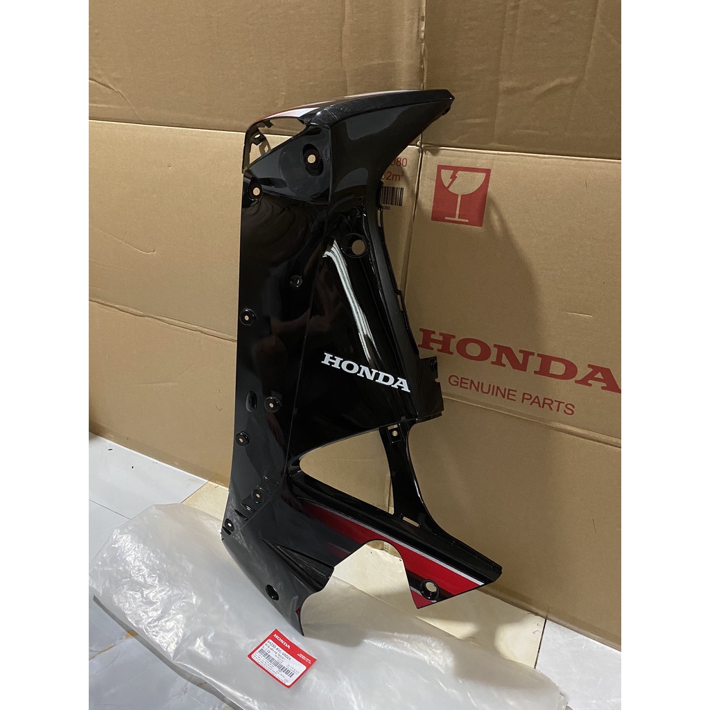 Bộ ốp yếm bên trái HONDA FUTURE NEO năm 2006 màu Đỏ đen.