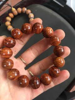 Vòng tay gỗ sưa quảng bình