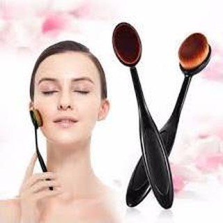 Chổi cọ tán phấn và kem nền cao cấp .