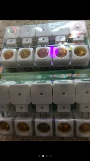 Đui đèn E27 có công tắc