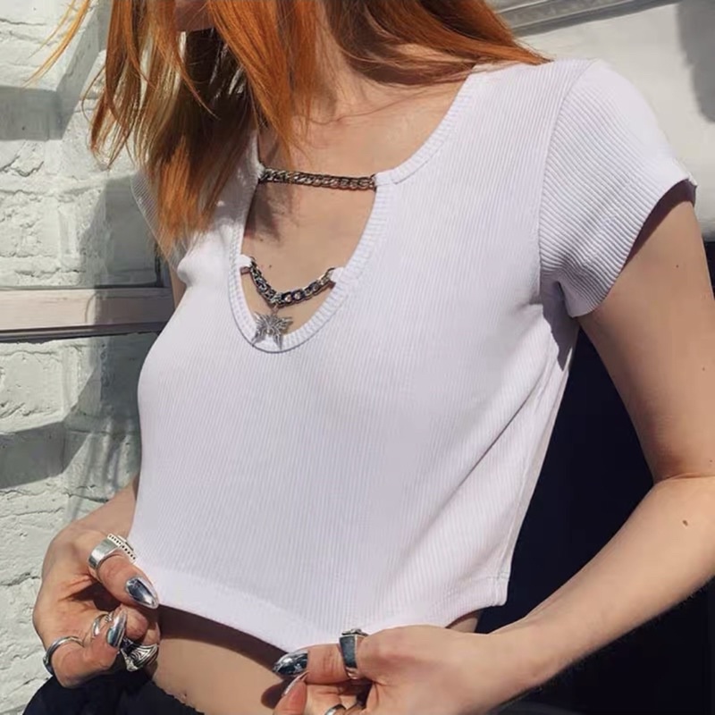 Áo thun gân croptop phối xích khoét ngực sexy