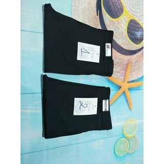 Quần bầu lửng dáng legging