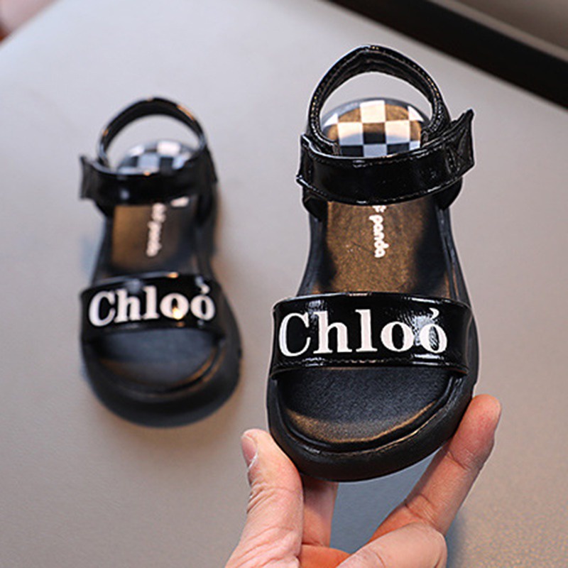 Xăng đan Đế Mềm Đi Biển In Chữ Cho Bé Gái