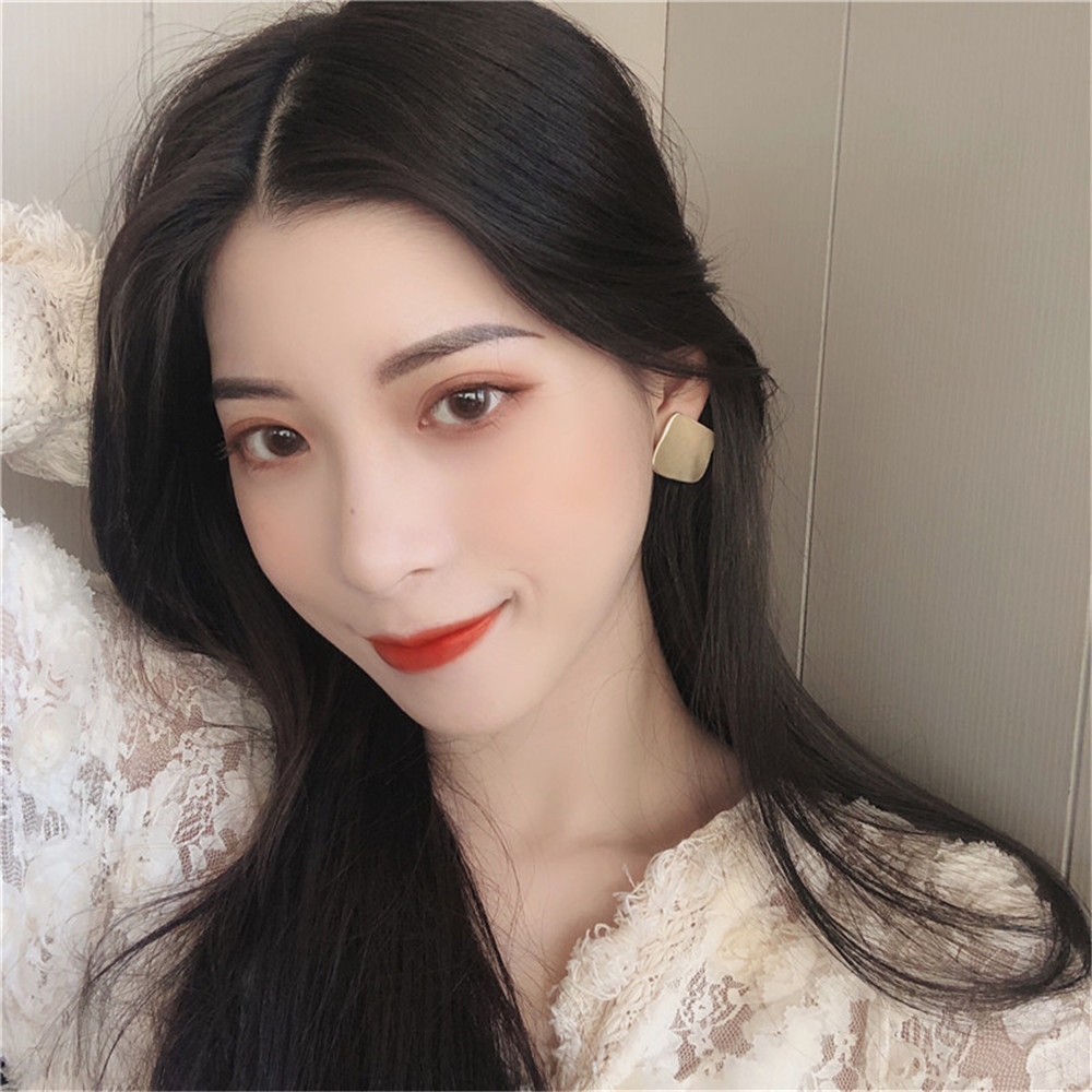 Khuyên Tai Nữ Trang Dáng Dài Tạo Hình Độc Đáo