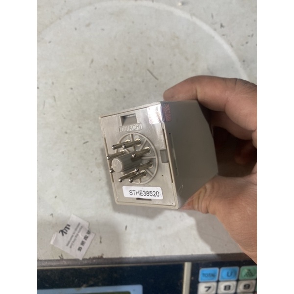 Relay Thời Gian CKC AH3-3 AC220V kèm đế tháo máy chưa qua sử dụng, đẹp như mới