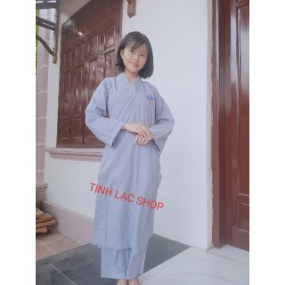 Áo tràng thêu đi chùa