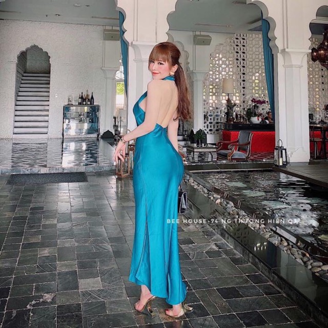 Đầm yếm lụa hở lưng hàng thiết kế cao cấp