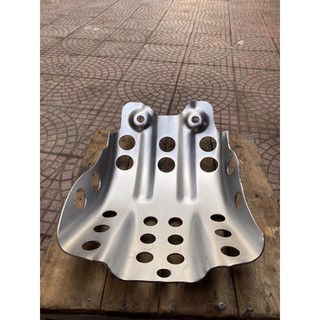 Ốp gầm xe máy cào cào