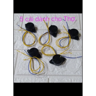 5 cái kèn gắn sẵn 2 dây nối trái phải đèn si nhan xe các loại.
