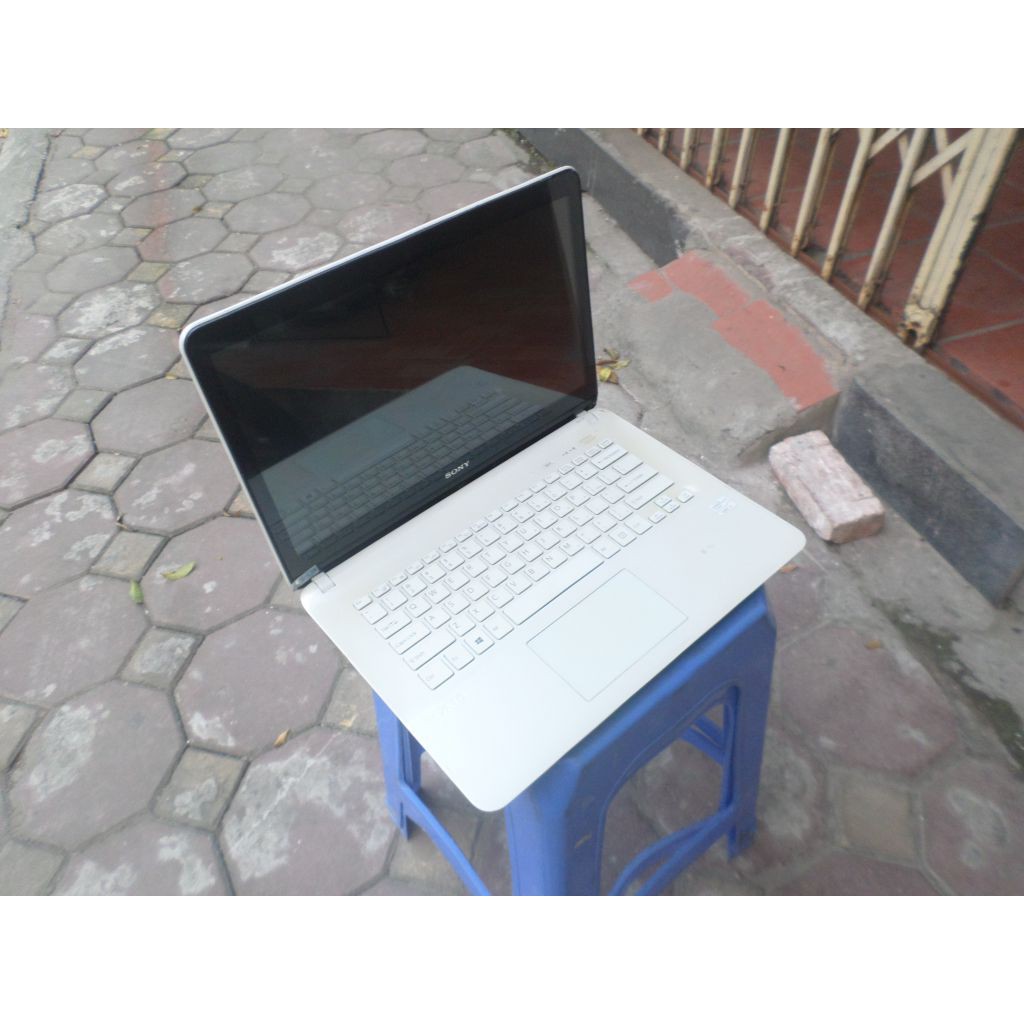 laptop cũ, sony fit 14, intel core i3 3227u ivy bridge, ram 4gb  màn cảm ứng