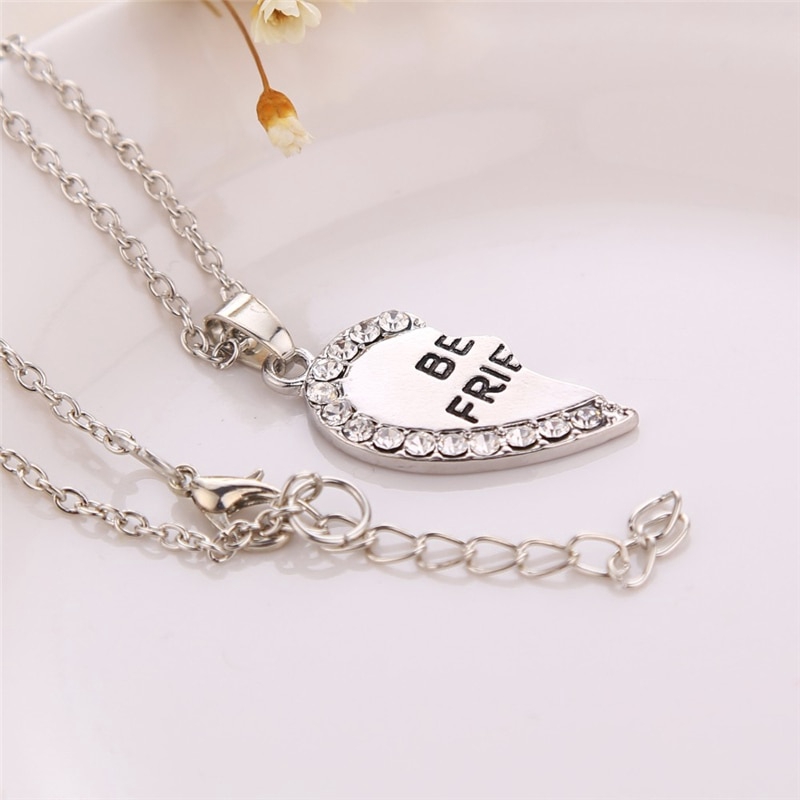 Set 2 vòng cổ Ghép Hình Trái Tim Đính Đá Cho Cặp Đôi