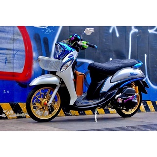 Rổ xe scoopy có nắp tiện lợi