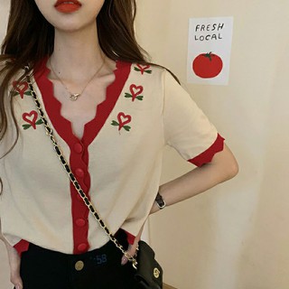 Áo cổ tim viền đỏ len mongtoghi